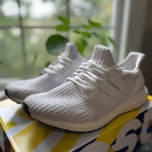 Adidas Ultraboost 4.0 Triple White Men’s Size 11.5 Running Shoe